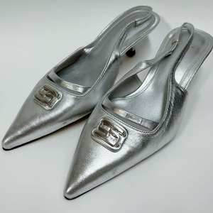 [새상품]한섬 시스템 실버 슬링백