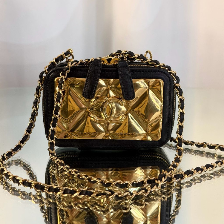 샤넬 31번대 플레이트 파티 미니 베니티 체인 크로스백--4