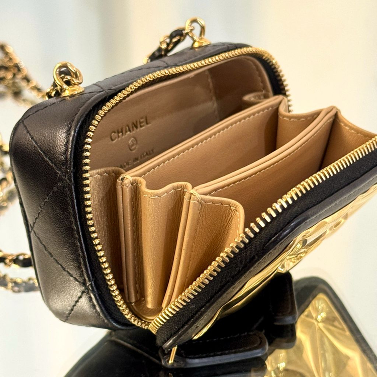 샤넬 31번대 플레이트 파티 미니 베니티 체인 크로스백--9