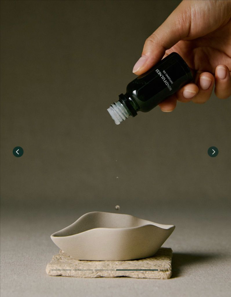 아로마티카 세라믹 페탈 디퓨저 & 마인드풀니스 디퓨징 오일 세트 이미지