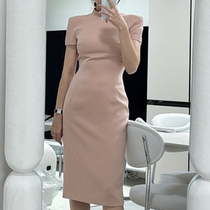 아보아보 스탠드 칼라 슬림 라인 원피스 이미지