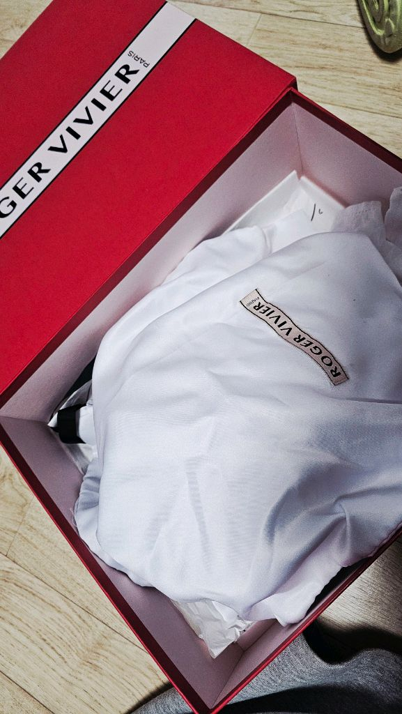 로저비비에 비브런 블랙 36 정품 이미지