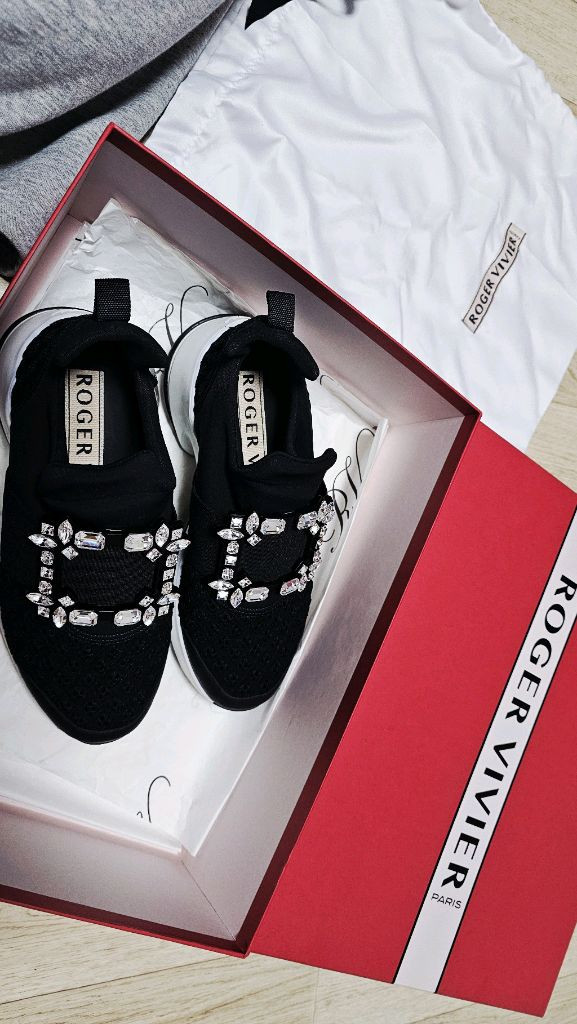 로저비비에 비브런 블랙 36 정품 이미지