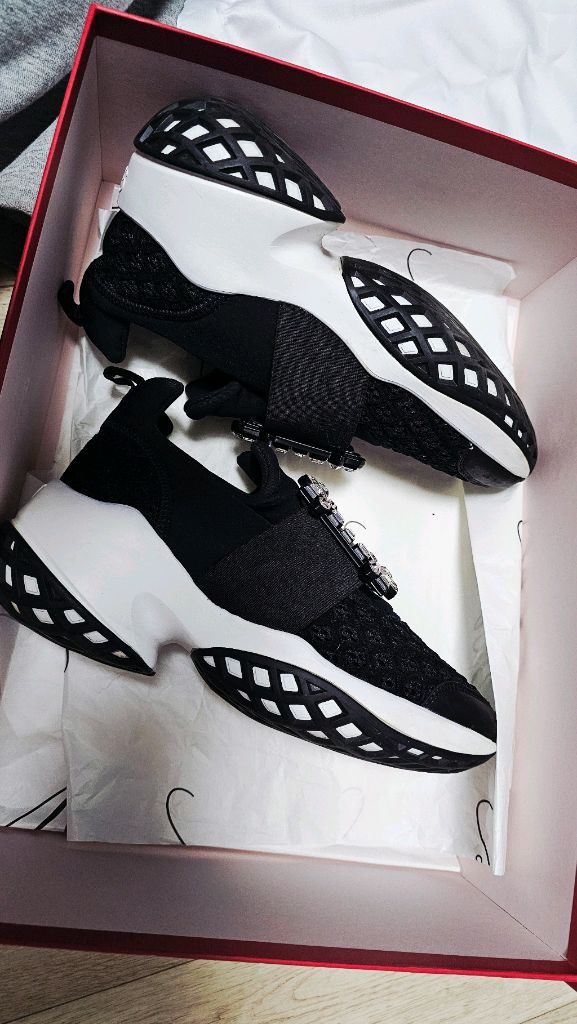 로저비비에 비브런 블랙 36 정품 이미지