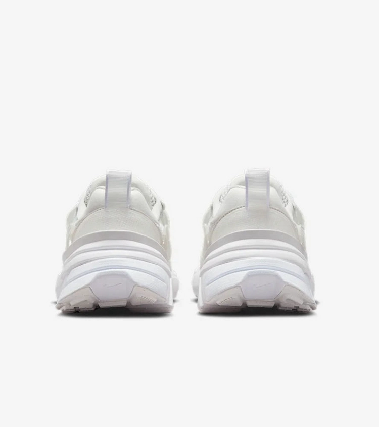[240] 나이키 우먼스 V2K 런 서밋화이트 운동화 이미지