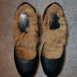 정품) 구찌 토끼털 가죽샌들