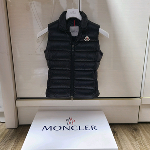 (새 상품급)몽클레어 chany 패딩조끼가니하프롱패딩명품구찌루이비통프라다디올샤넬에르메스로로피아나호보백아바백팩