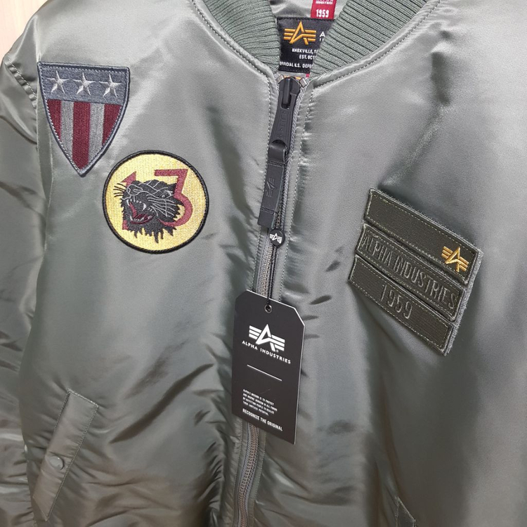 알파인더스트리 에어포스 MA-1 점퍼 항공점퍼 이미지