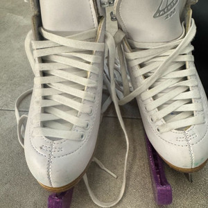 피겨 스케이트화