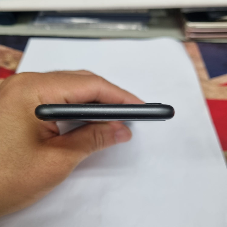 아이폰8 256GB 블랙 A+급 중고폰 배터리100% 카메라무음 레트로 감성 인스타 카메라폰 204090--2