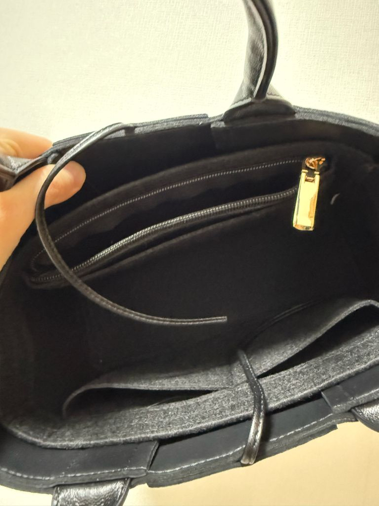 보테가 베네타 아르코 토트백 미니 블랙(24.01 더현대 구매 / 실착 2회)--7