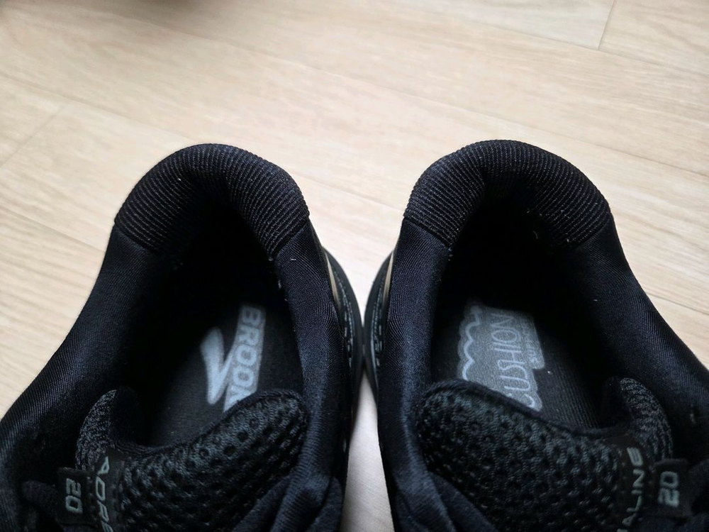 브룩스 아드레날린20 290cm 팝니다--2