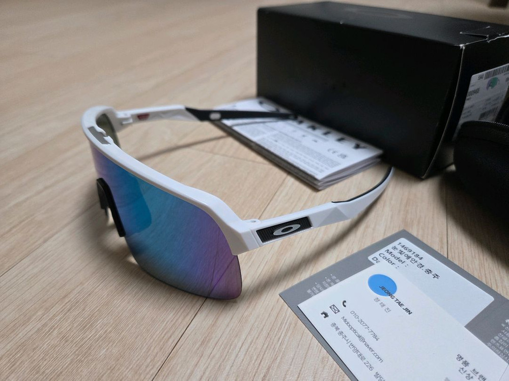 오클리 수트로라이트 선글라스 팝니다--1