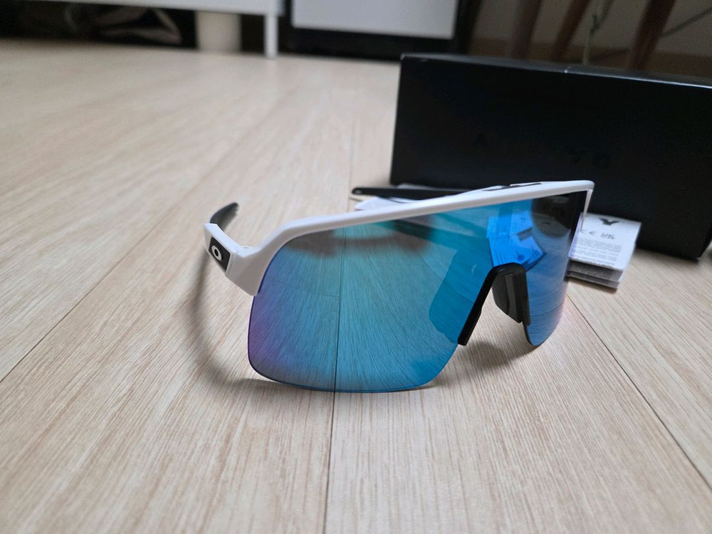 오클리 수트로라이트 선글라스 팝니다--2