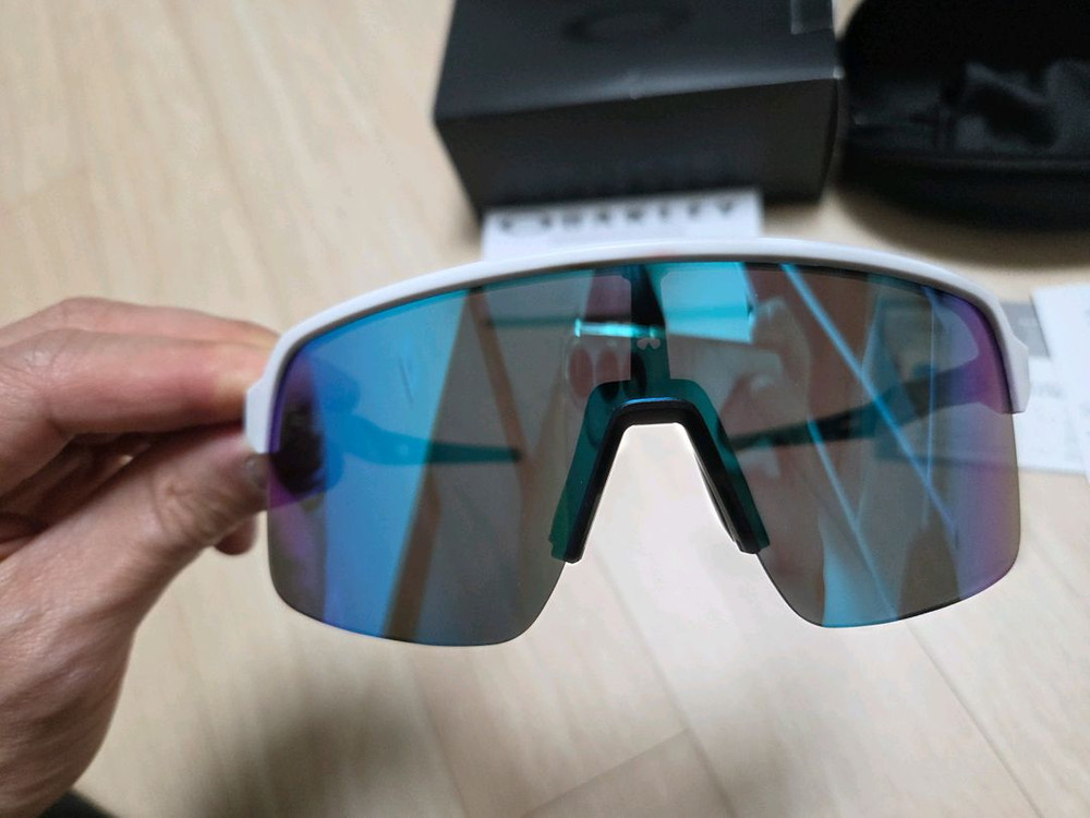 오클리 수트로라이트 선글라스 팝니다--3