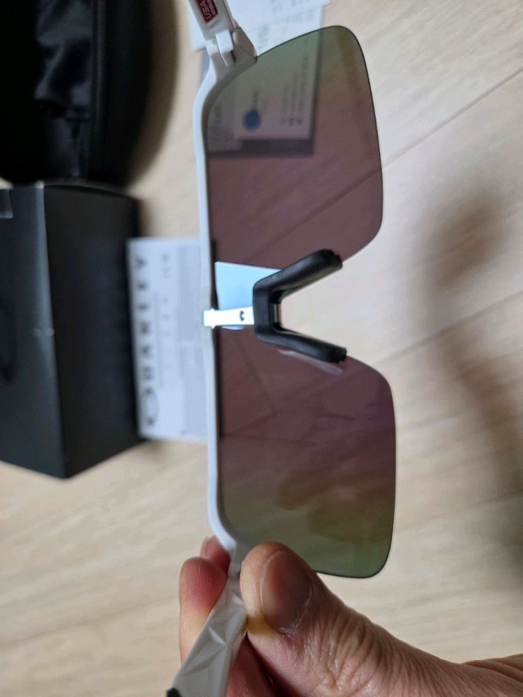 오클리 수트로라이트 선글라스 팝니다--5