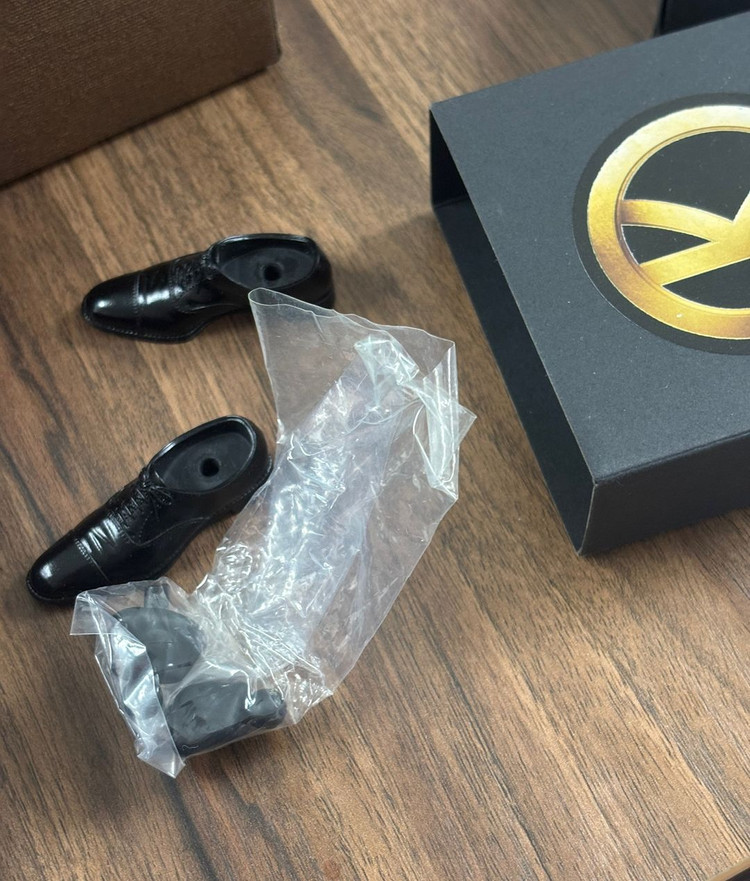 1/6 피규어 커스텀 판매 (킹스맨 해리 하트, 다크나이트 라이즈 브루스 웨인 미도색 헤드)--6