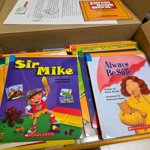 스콜라스틱 EBB 옐로우150권 택포