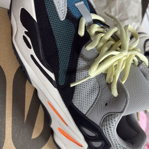 아디다스 이지 부스트 700 웨이브 러너 솔리드 그레이 2017/2019 이미지