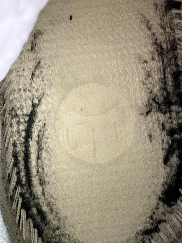 아디다스 이지 부스트 700 웨이브 러너 솔리드 그레이 2017/2019 이미지