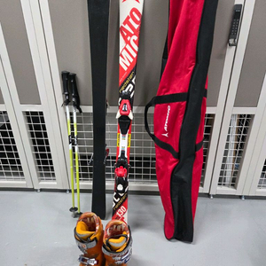 아토믹 레드스터 130cm 스키부츠 230~235 폴까지 풀세트입니다