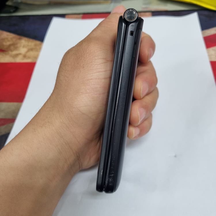 .갤럭시폴더2 블랙 SK 무잔상 중고폰 학생폰 공부폰 공신폰 자녀폰 효도폰 202304 이미지