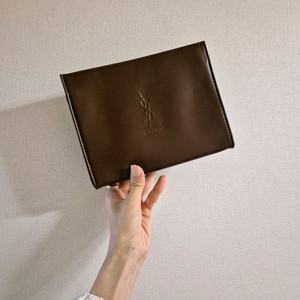 입생로랑 뷰티 정품 똑딱 파우치 입생로랑 클러치