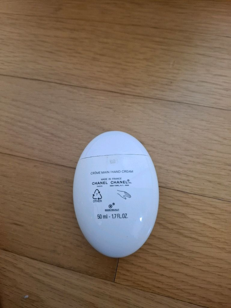 샤넬 라 크렘 망 핸드크림 50ml 이미지