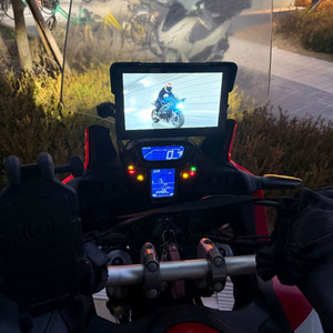 16년식 혼다 dct 아프리카트윈팝니다!