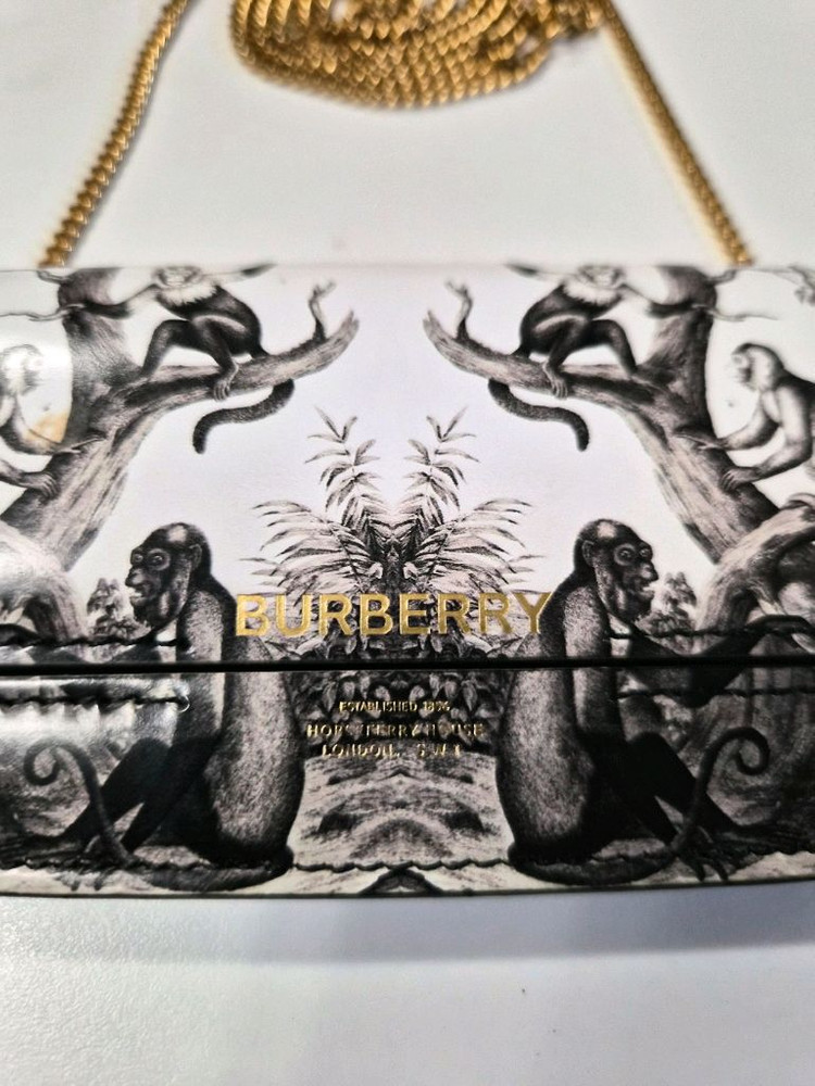 (정품) 버버리 프린팅 WOC 크로스백 (명품 여자 가방 반지갑 숄더백) 이미지