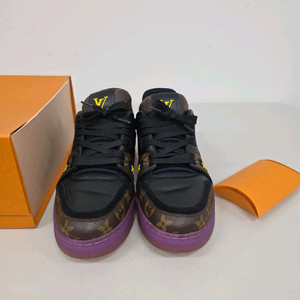 루이비통 lv트레이너 스니커즈 6사이즈 이미지