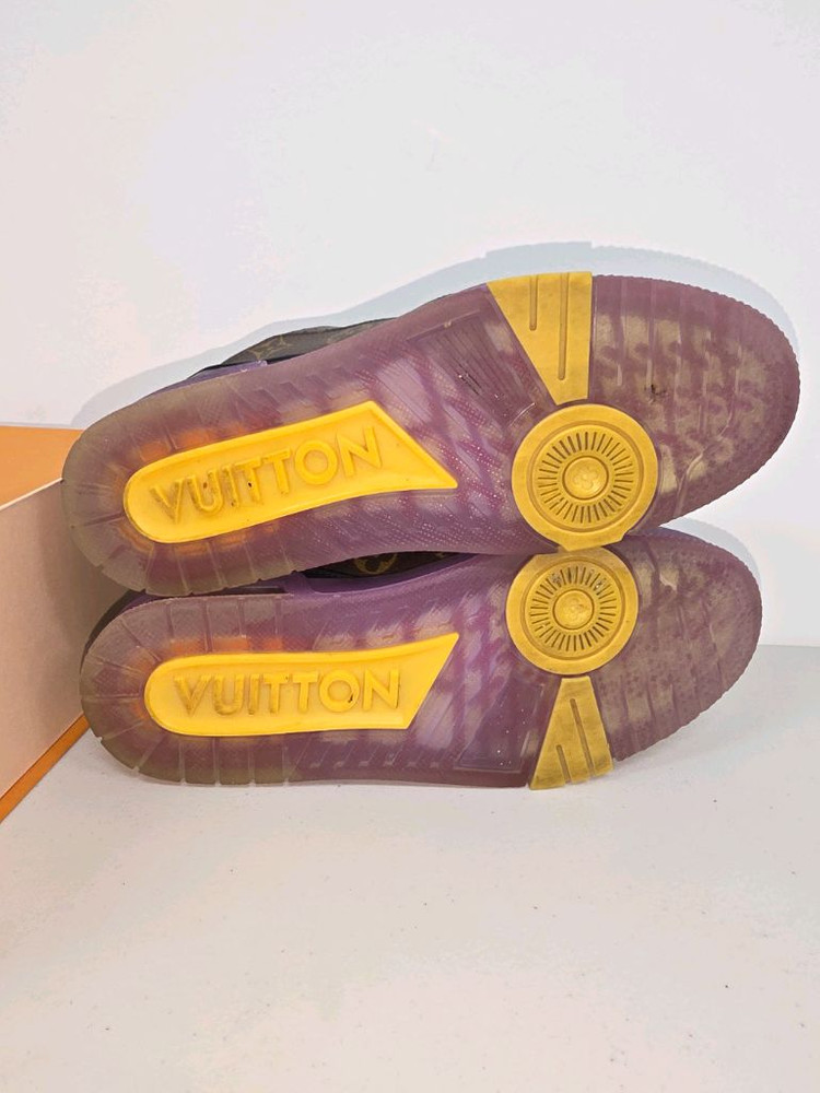 루이비통 lv트레이너 스니커즈 6사이즈 이미지