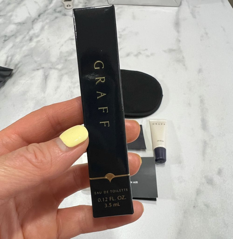 [새상품] 대한항공 비즈니스석 어메니티 파우치(여행용 키트) 이미지