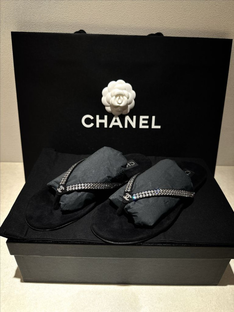 [정가이하-새상품] 샤넬 25C 크루즈 벨벳 슬리퍼(쪼리) 블랙 큐빅 이미지