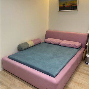 퀸 침대프레임 매트리스 세트 이미지