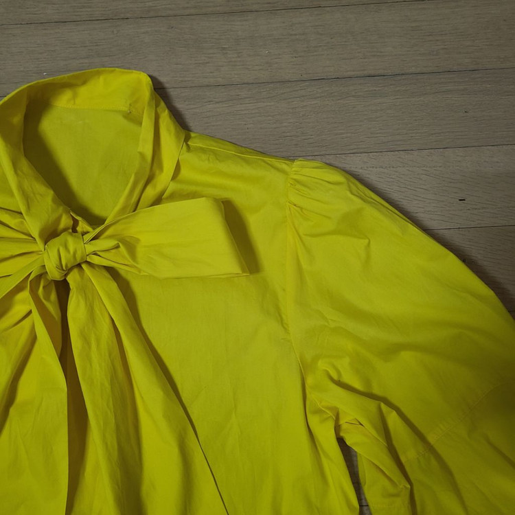 새상품 레몬색 블라우스 66~66뱐--4