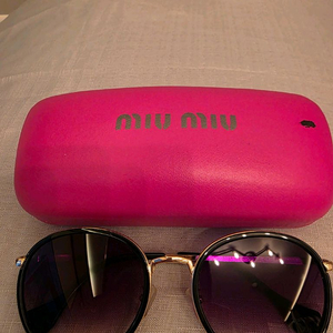 미우미우 선글라스