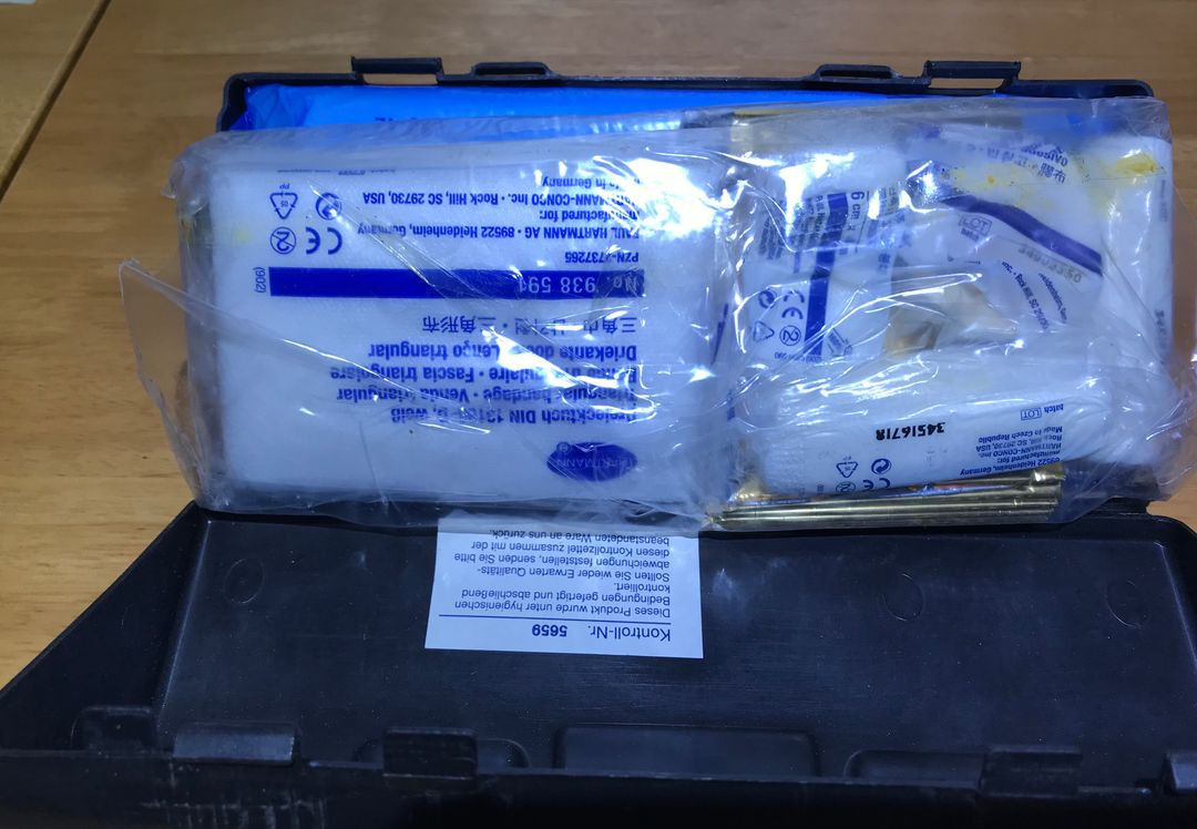 벤츠 자동차용 응급키트--1