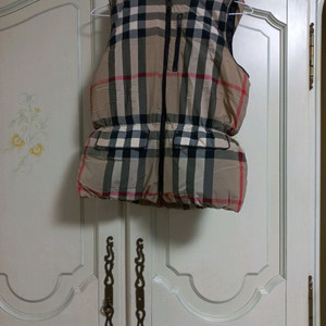 버버리 키즈 체크 패딩 조끼(152/12y)