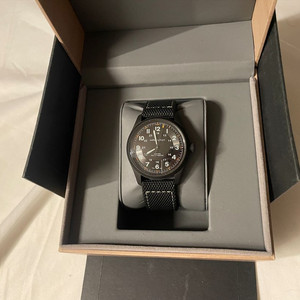 해밀턴 카키필드 오토매틱 38mm 티타늄