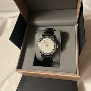 해밀턴 카키 인트라매틱