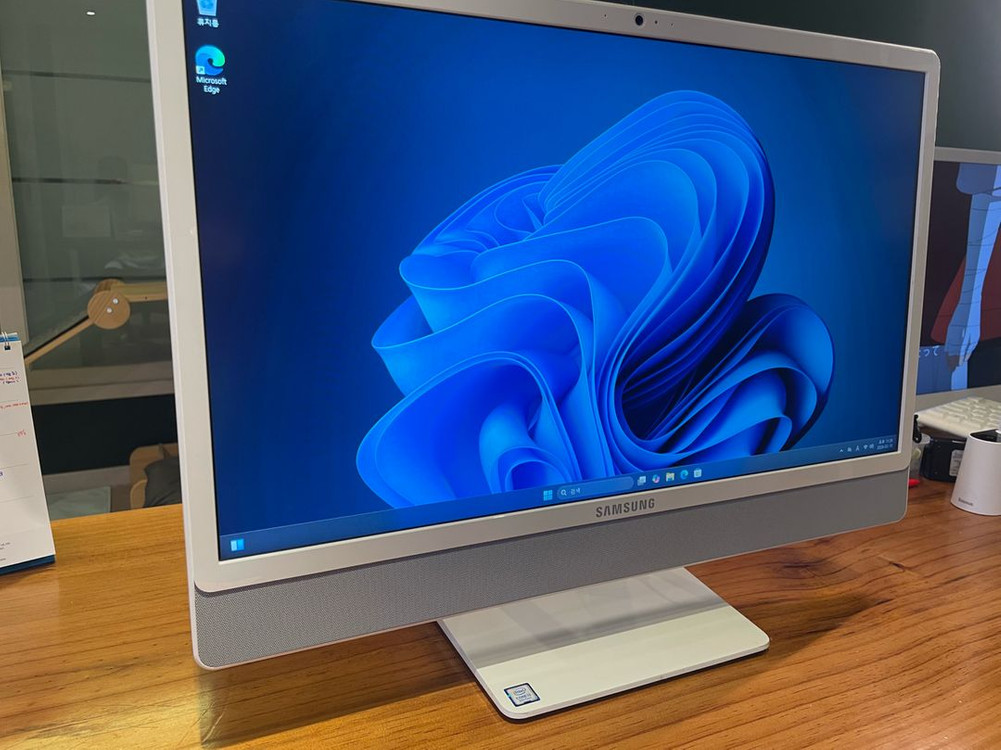 삼성 올인원PC i3 8세대--1