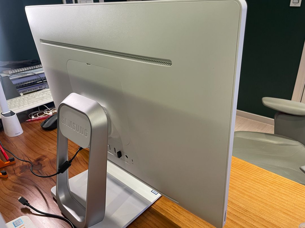 삼성 올인원PC i3 8세대--2