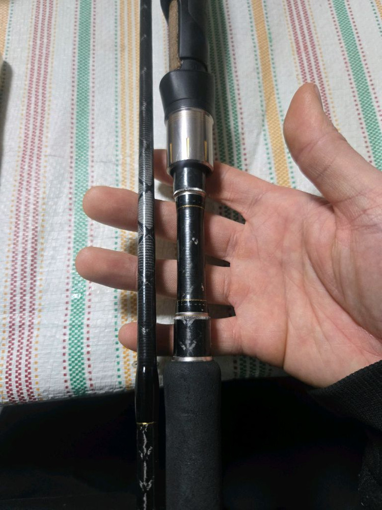 JS컴퍼니 빅쏘드 스피닝 농어등 낚시대 이미지