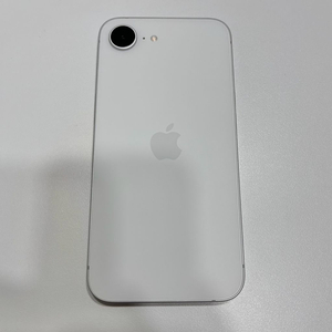 아이폰16e 256 화이트 팝니다