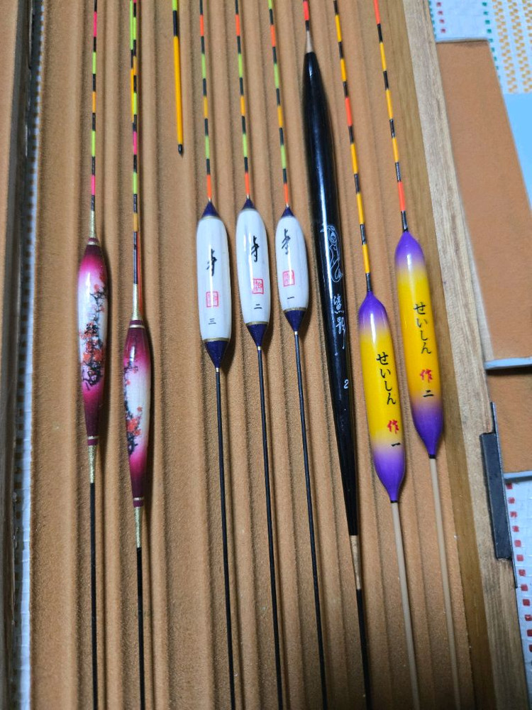 고급 수제 중층내림 낚시 찌 이미지