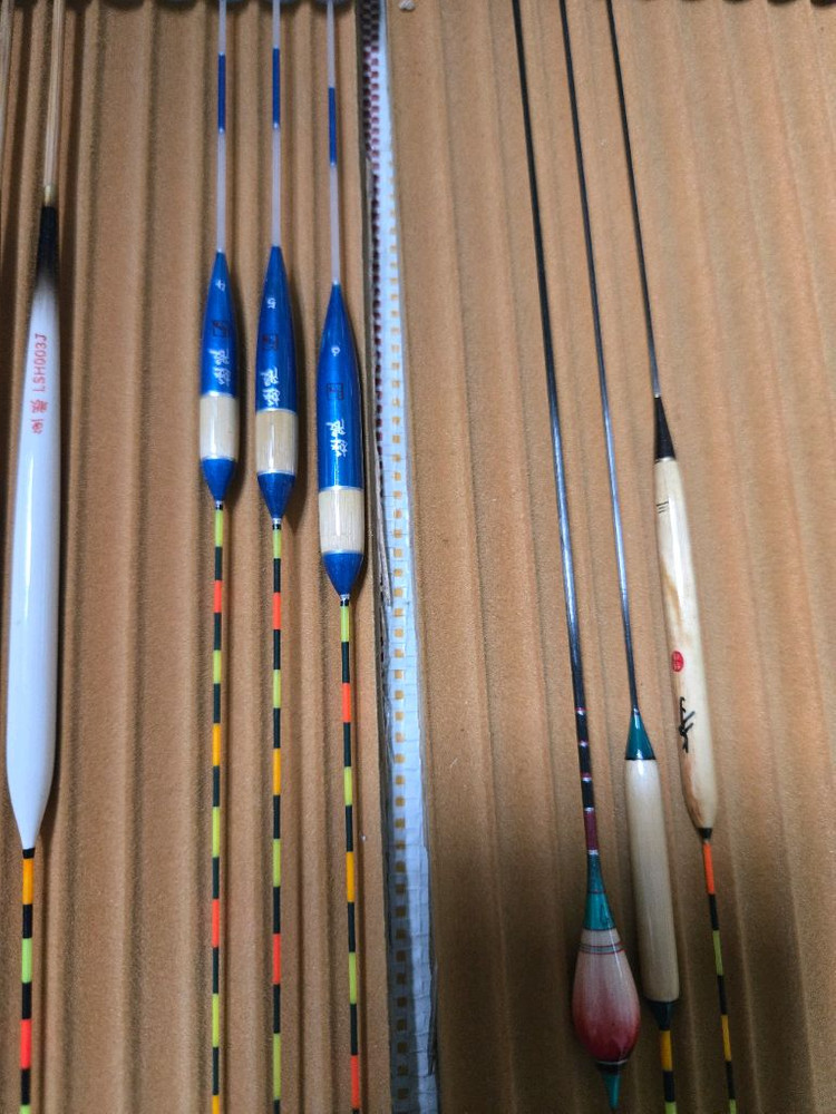 고급 수제 중층내림 낚시 찌 이미지