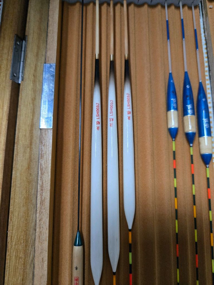 고급 수제 중층내림 낚시 찌 이미지