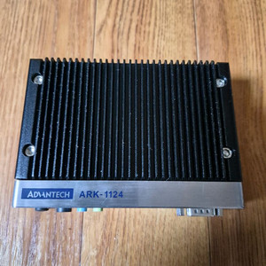 Advantech ARK-1124 산업용 팬리스 미니 PC