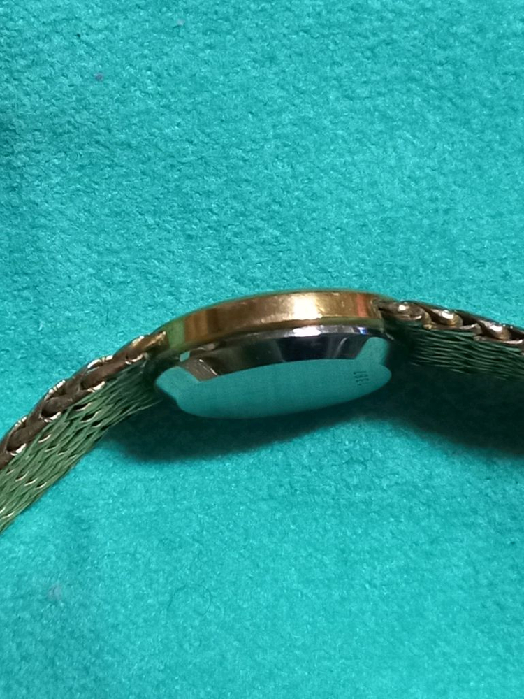 빈티지 여성용 오메가 드빌 이미지